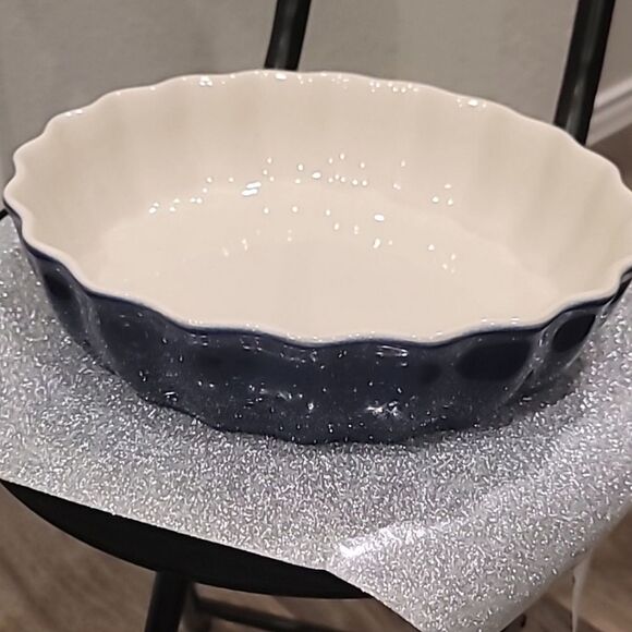 Henckels Ceramic Scalloped Pie Dish- Dark Blue - Picture 7 of 10